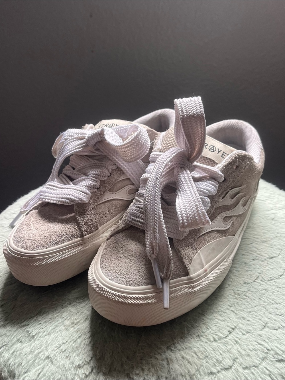 Straye Logan Puff Sneakers Creme Flame